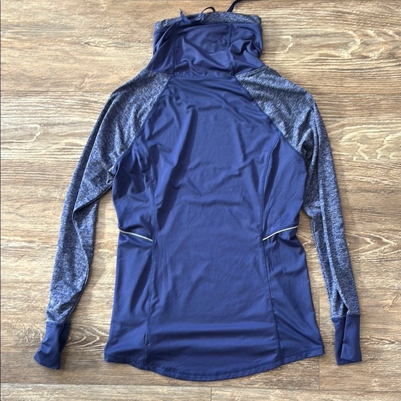 Reebok Women's Large Navy Blue Drawstring Cowl Neck Lightweight Running Pullover - Picture 11 of 13